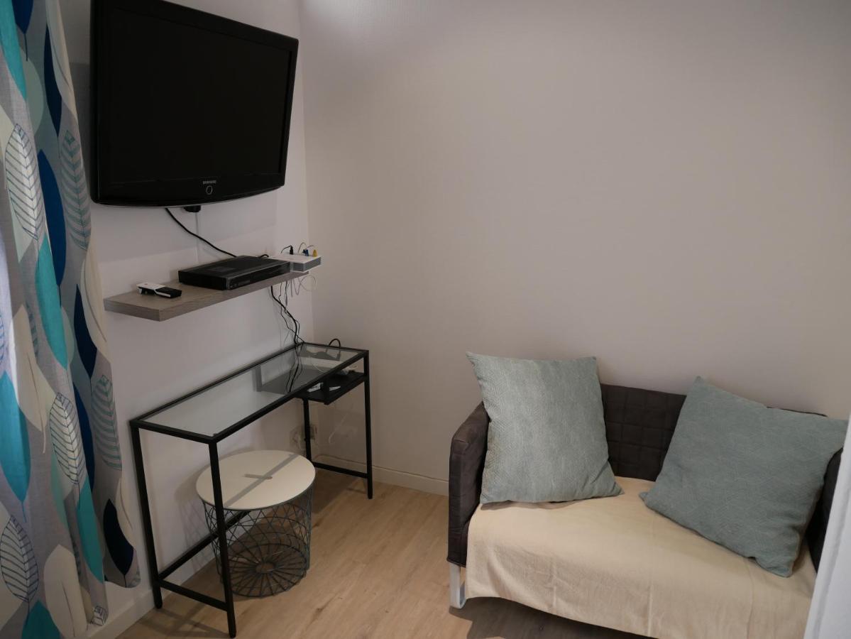 Modern 1 Bedroom Apartment Near The Metro. Ivry-sur-Seine Exterior foto